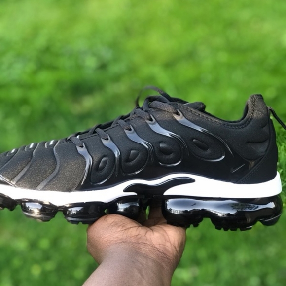 NIKE VAPORMAX - Picture 3 of 5